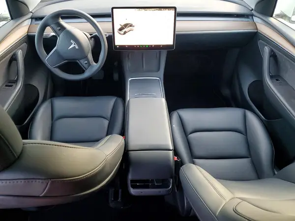 7SAYGDEE3PF692795 2023 TESLA MODEL Y - Image 8