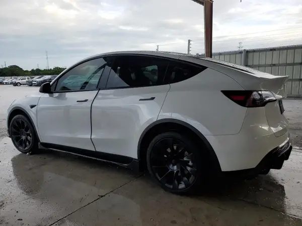 7SAYGDEE3PF705383 2023 TESLA MODEL Y - Image 2