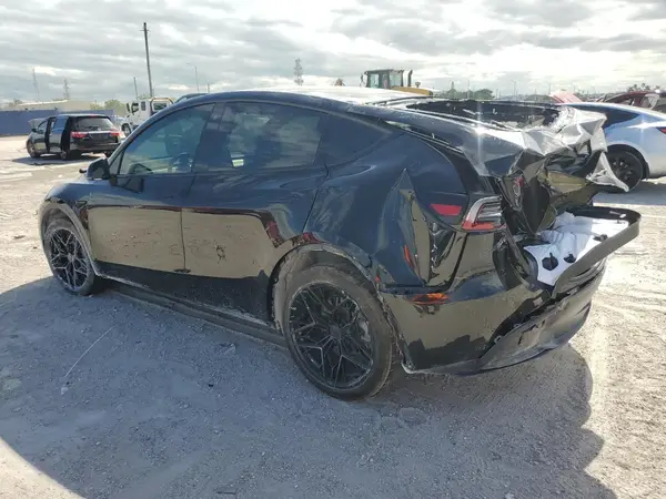7SAYGDEE3PF709823 2023 TESLA MODEL Y - Image 2