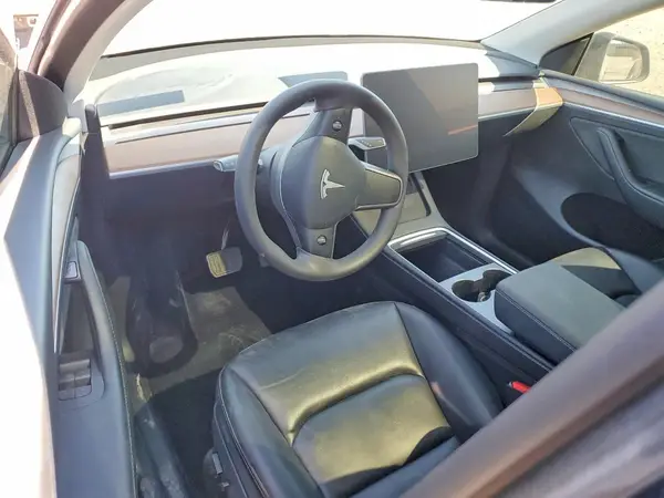 7SAYGDEE3PF744538 2023 TESLA MODEL Y - Image 8