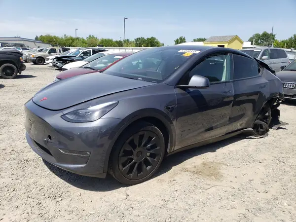 7SAYGDEE3PF769763 2023 TESLA MODEL Y - Image 1