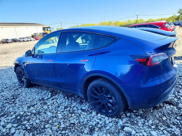 7SAYGDEE3PF769987 2023 TESLA MODEL Y - Image 2