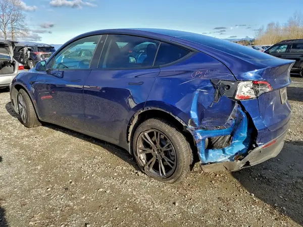 7SAYGDEE3PF770024 2023 TESLA MODEL Y - Image 2