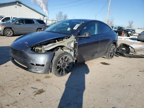 7SAYGDEE3PF796588 2023 TESLA MODEL Y - Image 1
