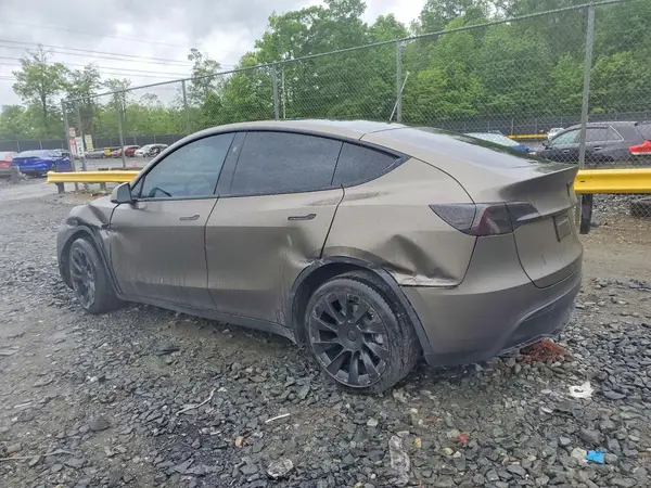 7SAYGDEE3PF797692 2023 TESLA MODEL Y - Image 2