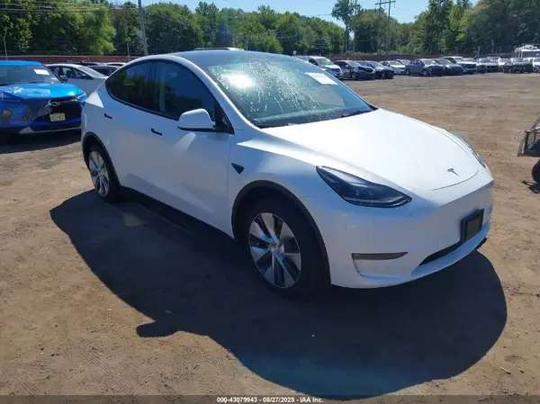 7SAYGDEE3PF798535 2023 TESLA MODEL Y - Image 1