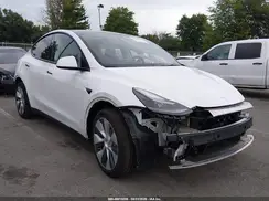7SAYGDEE3PF798700 2023 TESLA MODEL Y
