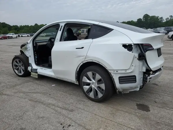 7SAYGDEE3PF799801 2023 TESLA MODEL Y - Image 2