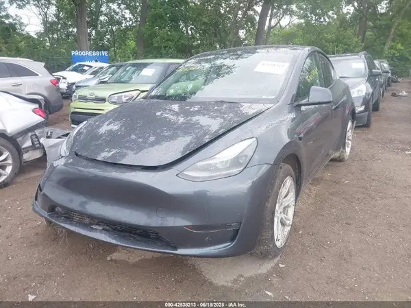 7SAYGDEE3PF804236 2023 TESLA MODEL Y - Image 2