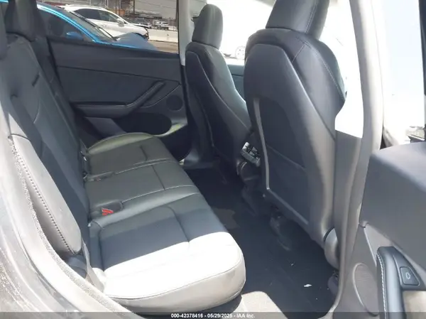 7SAYGDEE3PF806715 2023 TESLA MODEL Y - Image 8