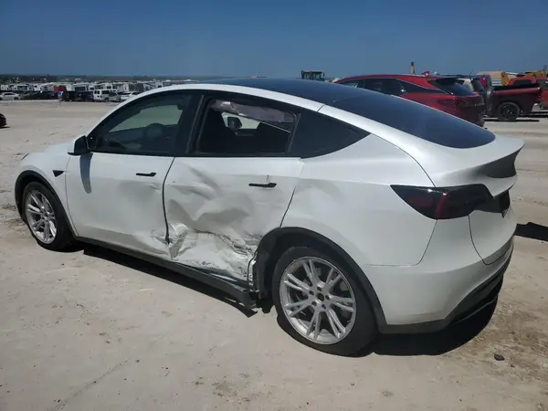 7SAYGDEE3PF808853 2023 TESLA MODEL Y - Image 2