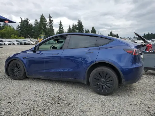 7SAYGDEE3PF811896 2023 TESLA MODEL Y - Image 2