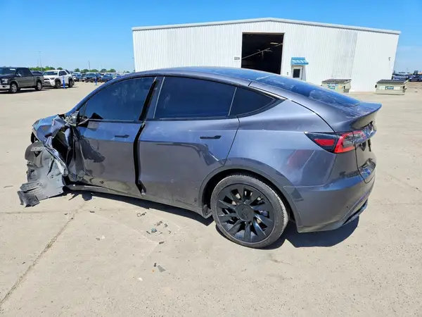 7SAYGDEE3PF815544 2023 TESLA MODEL Y - Image 2