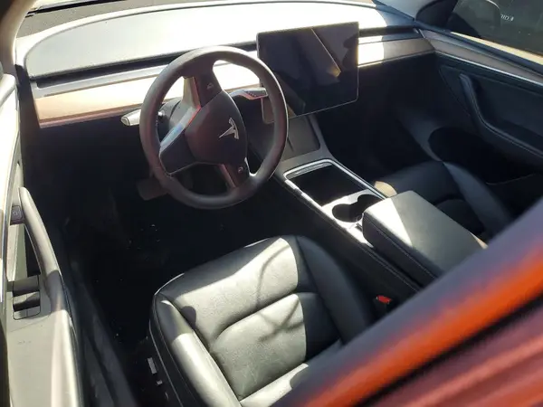 7SAYGDEE3PF815544 2023 TESLA MODEL Y - Image 8
