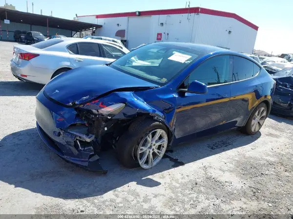 7SAYGDEE3PF816547 2023 TESLA MODEL Y - Image 2