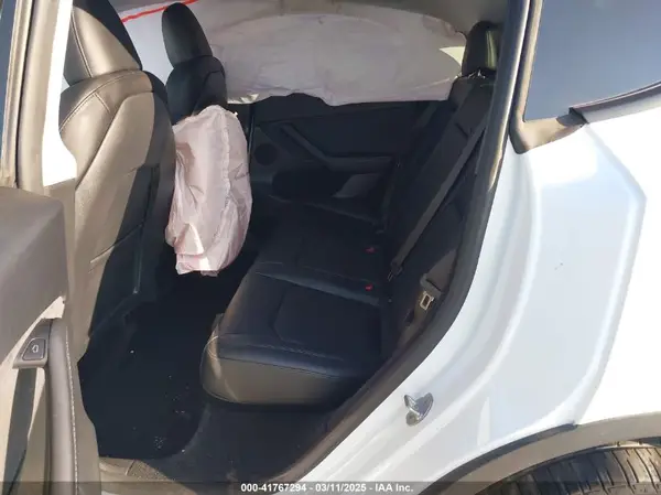 7SAYGDEE3PF817097 2023 TESLA MODEL Y - Image 8