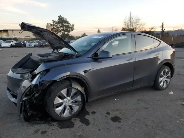 7SAYGDEE3PF851671 2023 TESLA MODEL Y - Image 1