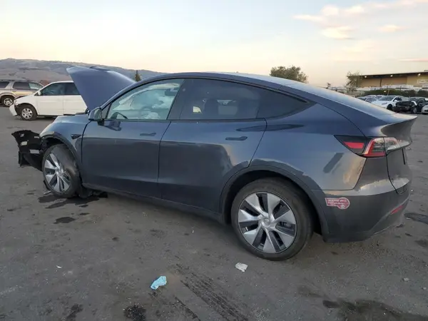 7SAYGDEE3PF851671 2023 TESLA MODEL Y - Image 2