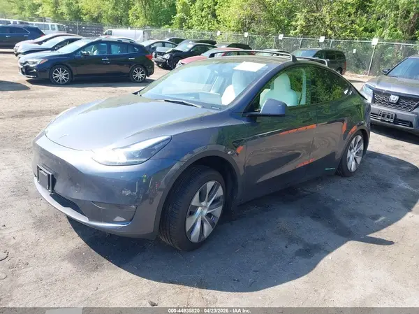 7SAYGDEE3PF860564 2023 TESLA MODEL Y - Image 2