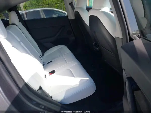 7SAYGDEE3PF860564 2023 TESLA MODEL Y - Image 8