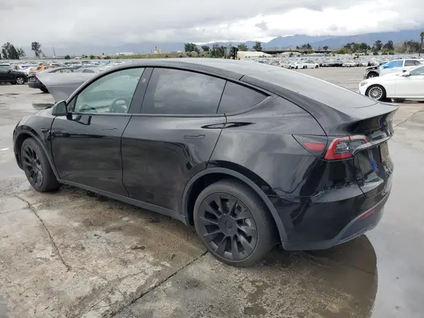 7SAYGDEE3PF860712 2023 TESLA MODEL Y - Image 2