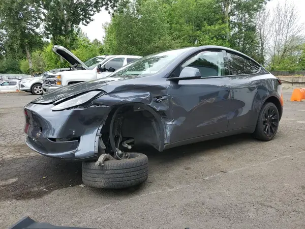 7SAYGDEE3PF870754 2023 TESLA MODEL Y - Image 1