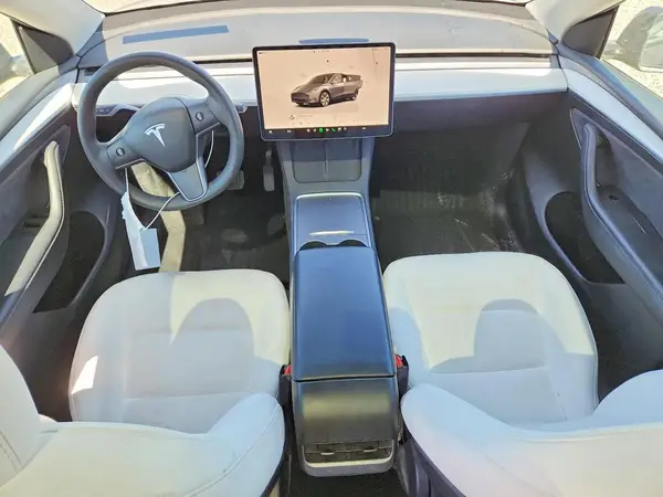 7SAYGDEE3PF873315 2023 TESLA MODEL Y - Image 8