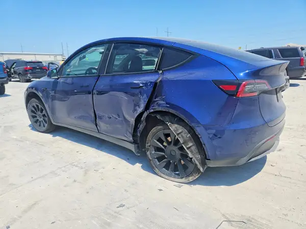 7SAYGDEE3PF874366 2023 TESLA MODEL Y - Image 2
