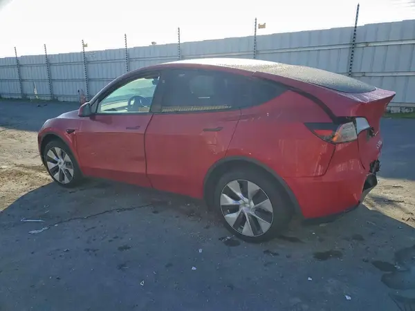 7SAYGDEE3PF878871 2023 TESLA MODEL Y - Image 2
