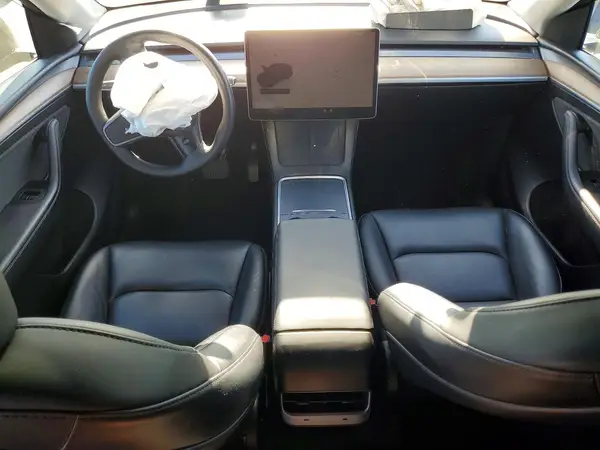 7SAYGDEE3PF882001 2023 TESLA MODEL Y - Image 8