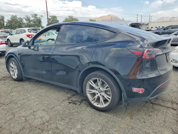 7SAYGDEE3PF884606 2023 TESLA MODEL Y - Image 2