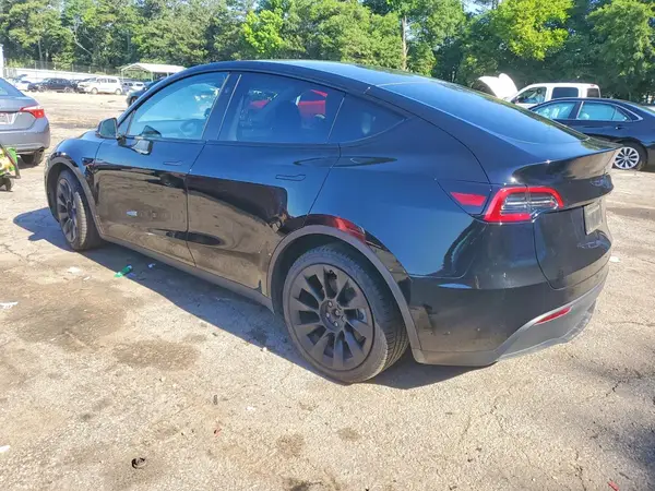 7SAYGDEE3PF893001 2023 TESLA MODEL Y - Image 2