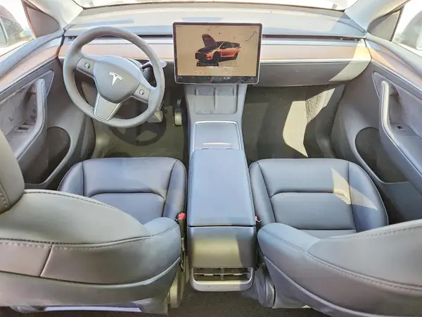7SAYGDEE3PF897324 2023 TESLA MODEL Y - Image 8