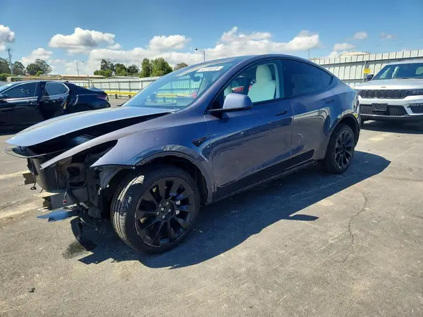 7SAYGDEE3PF902120 2023 TESLA MODEL Y - Image 1