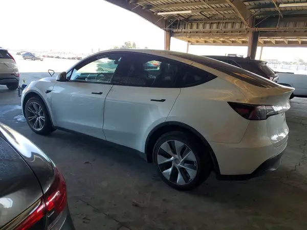 7SAYGDEE3PF907494 2023 TESLA MODEL Y - Image 2