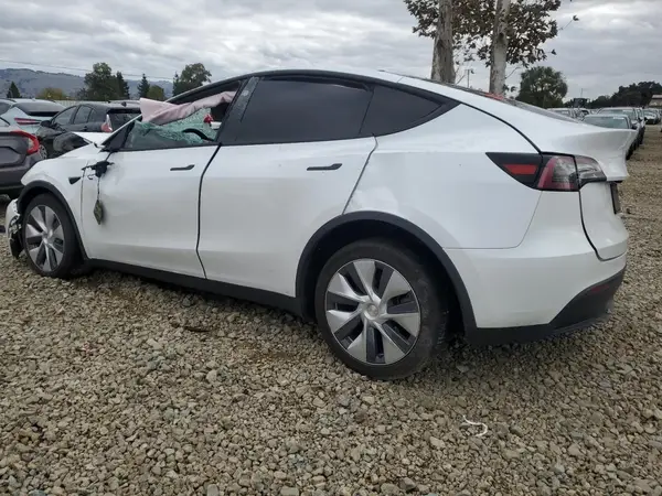 7SAYGDEE3PF920763 2023 TESLA MODEL Y - Image 2