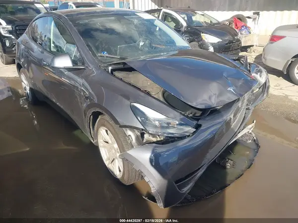 7SAYGDEE3PF923114 2023 TESLA MODEL Y - Image 1