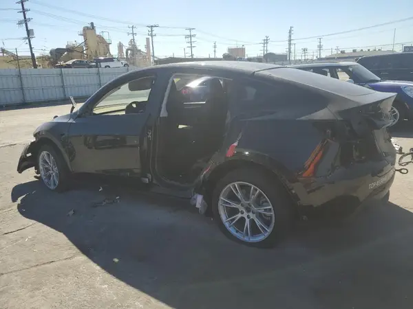 7SAYGDEE3R111945 2024 TESLA MODEL Y - Image 2