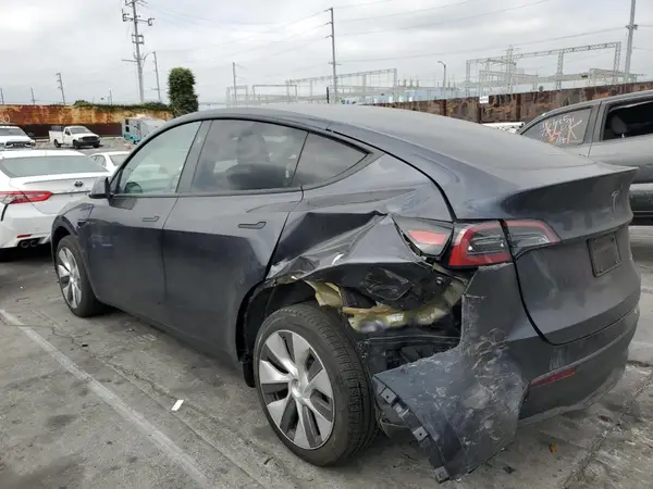 7SAYGDEE3RA222105 2024 TESLA MODEL Y - Image 2
