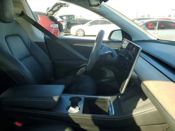 7SAYGDEE3RA225022 2024 TESLA MODEL Y - Image 8