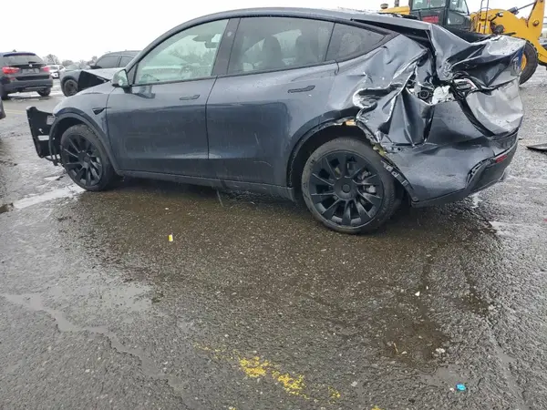 7SAYGDEE3RA225439 2024 TESLA MODEL Y - Image 2