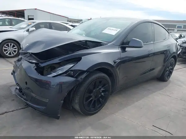 7SAYGDEE3RA229264 2024 TESLA MODEL Y - Image 2