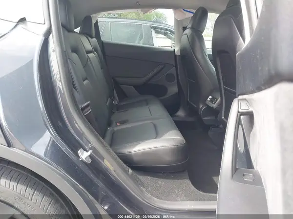 7SAYGDEE3RA229264 2024 TESLA MODEL Y - Image 8