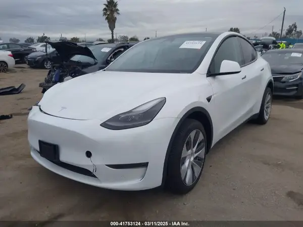 7SAYGDEE3RA232293 2024 TESLA MODEL Y - Image 2