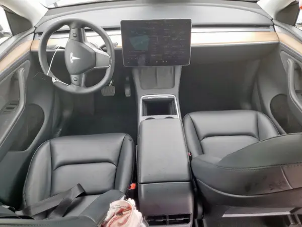 7SAYGDEE3RA235324 2024 TESLA MODEL Y - Image 8