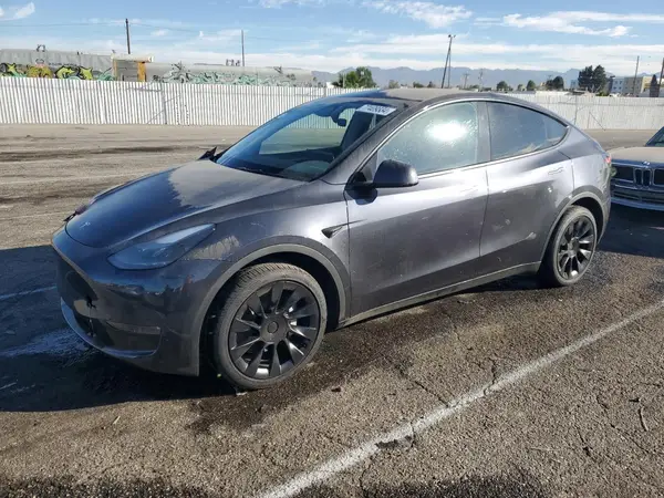 7SAYGDEE3RA236473 2024 TESLA MODEL Y - Image 1