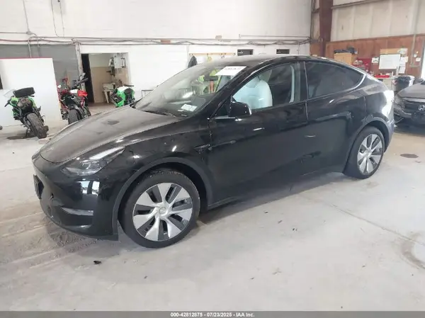7SAYGDEE3RA236490 2024 TESLA MODEL Y - Image 2