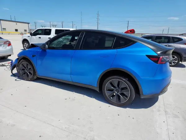 7SAYGDEE3RA238059 2024 TESLA MODEL Y - Image 2