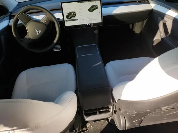 7SAYGDEE3RA239454 2024 TESLA MODEL Y - Image 8