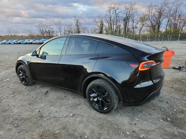 7SAYGDEE3RA241964 2024 TESLA MODEL Y - Image 2